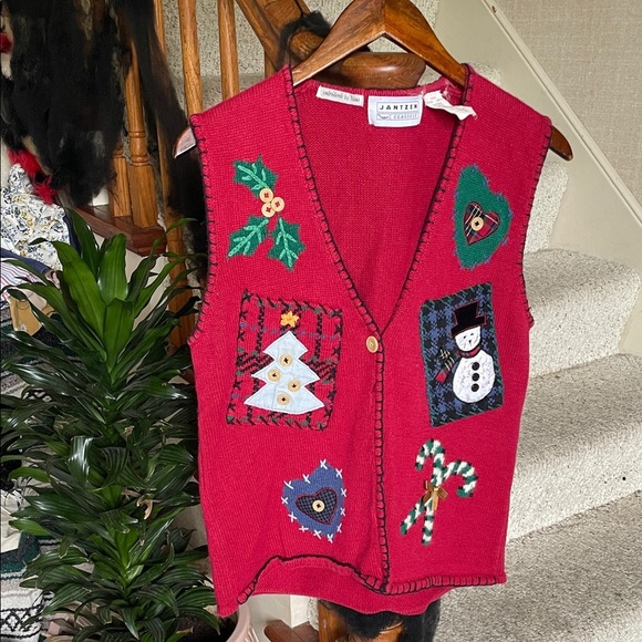 Vintage Jantzen Classics Festive Red Embroidered Christmas Sweater Vest - Picture 1 of 16